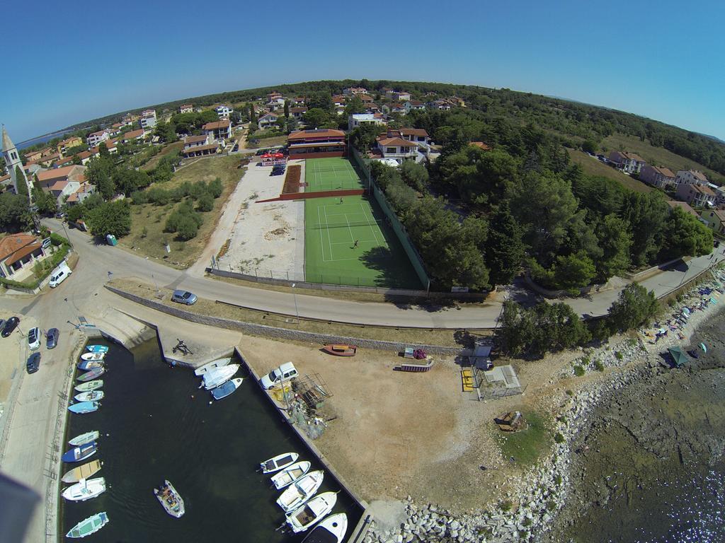 Villa Egida Capris Lovrečica エクステリア 写真