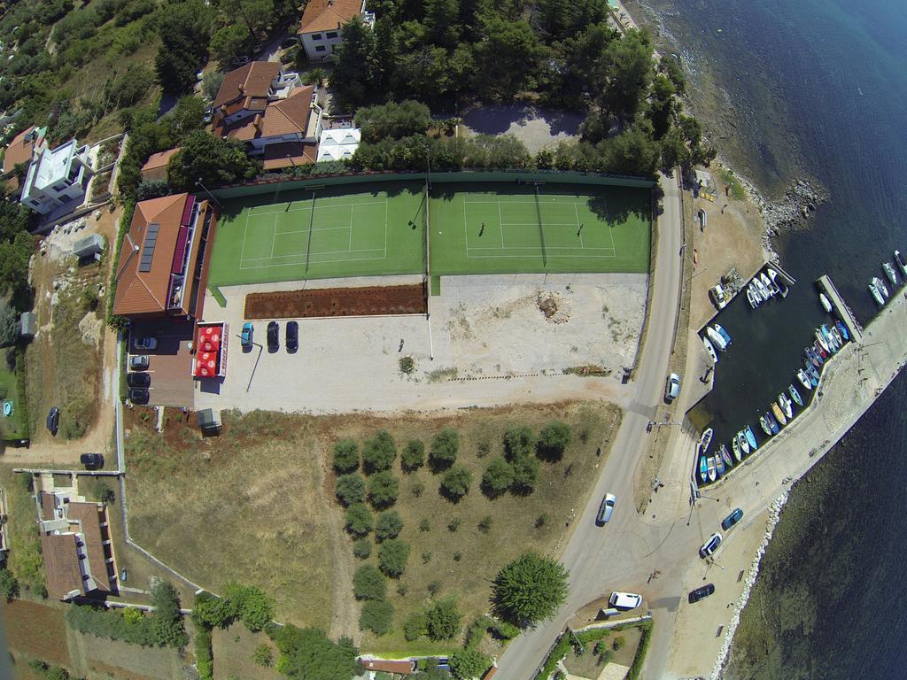 Villa Egida Capris Lovrečica エクステリア 写真