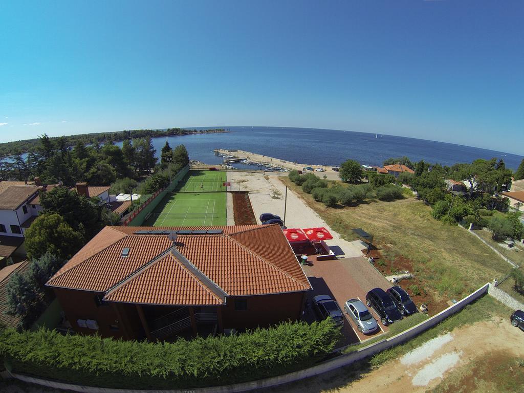 Villa Egida Capris Lovrečica エクステリア 写真